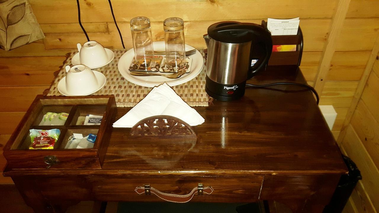 マルガオ The Rainbows End Bed & Breakfast エクステリア 写真